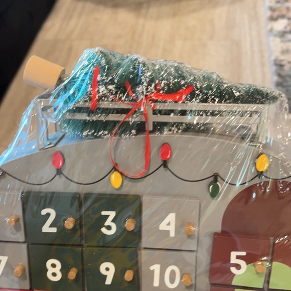 Ashland Christmas Countdown Advent Calendar - Picture 5 of 6